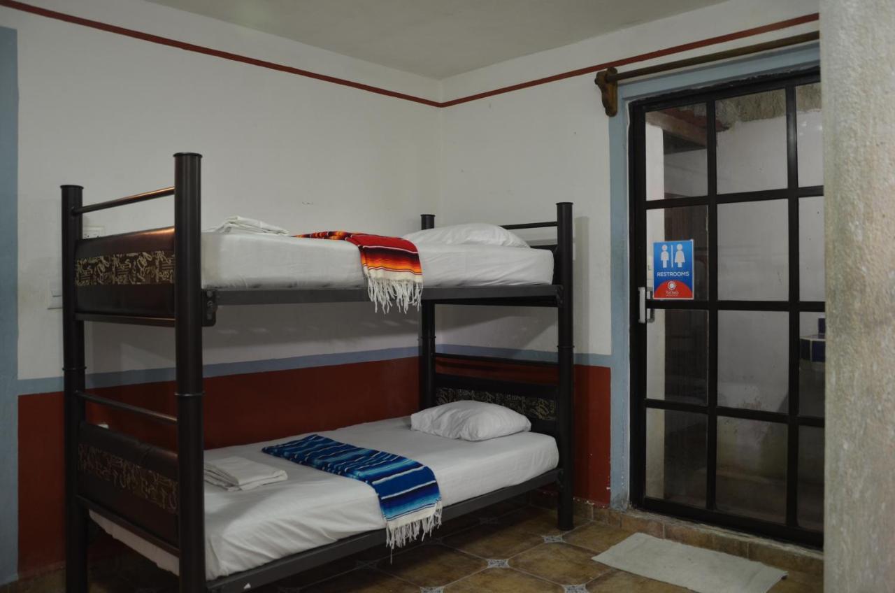 Fiesta Party Hostel - Cancún Kültér fotó
