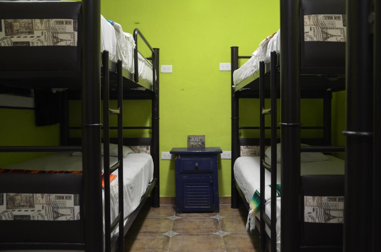 Fiesta Party Hostel - Cancún Kültér fotó